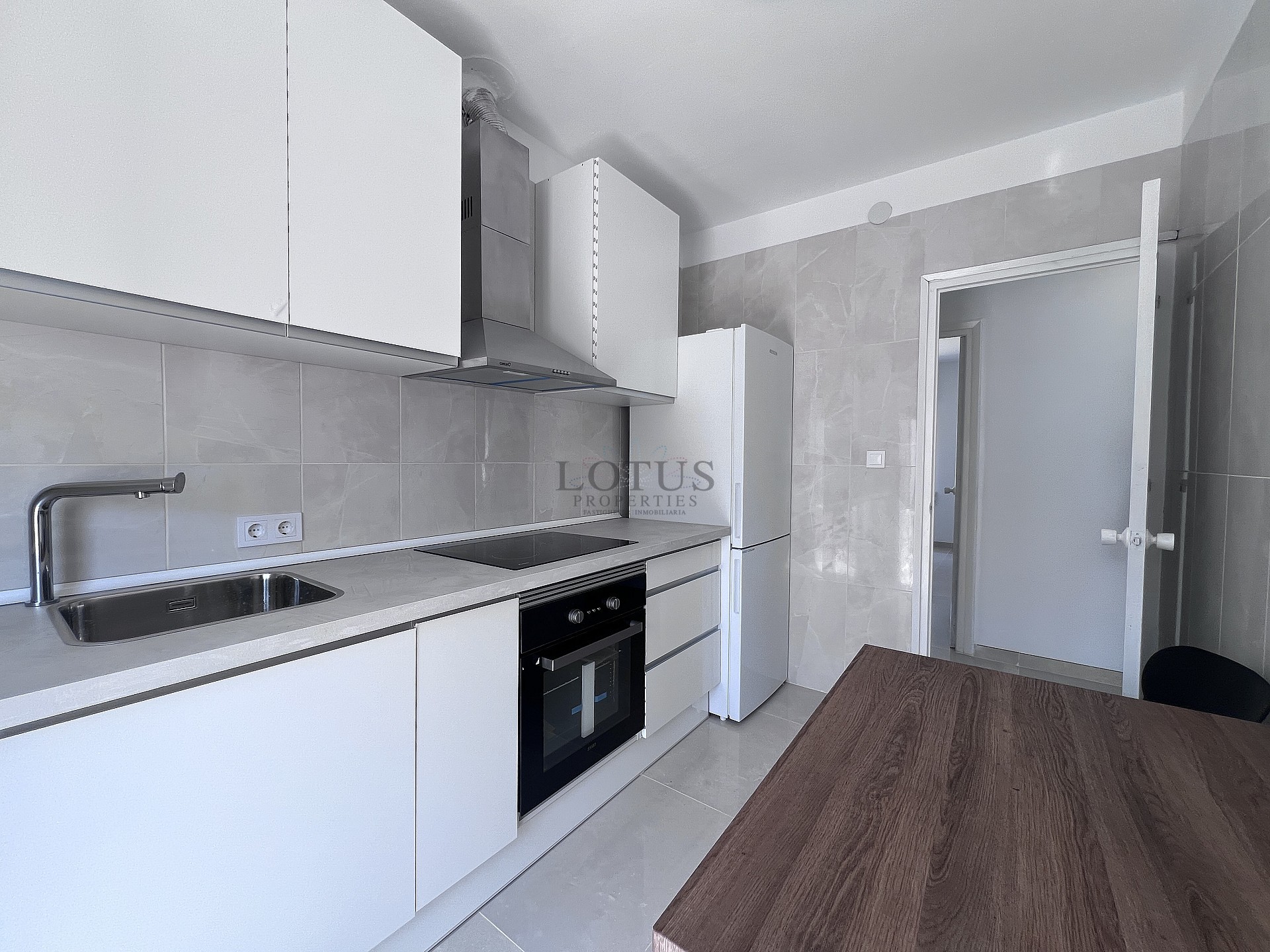 Renoverad hus, första linjen La Mata strand - Lotus Properties