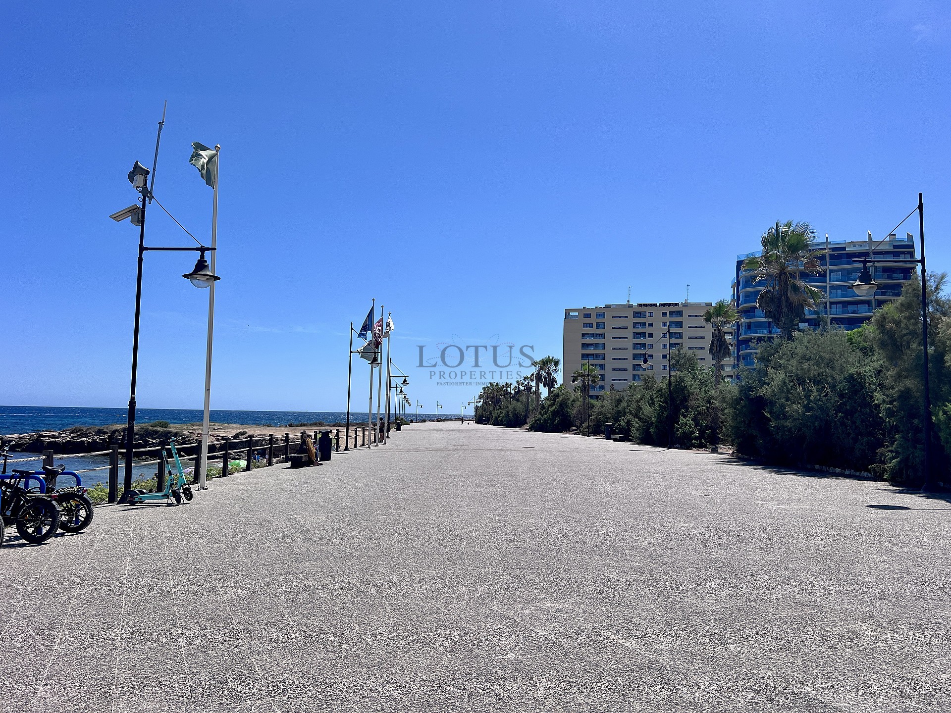 SPEKTAKULÄR TAKVÅNING I PUNTA PRIMA - Lotus Properties