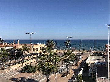 Lyxvilla endast 80 m från stranden i La Mata, Torrevieja - Lotus Properties