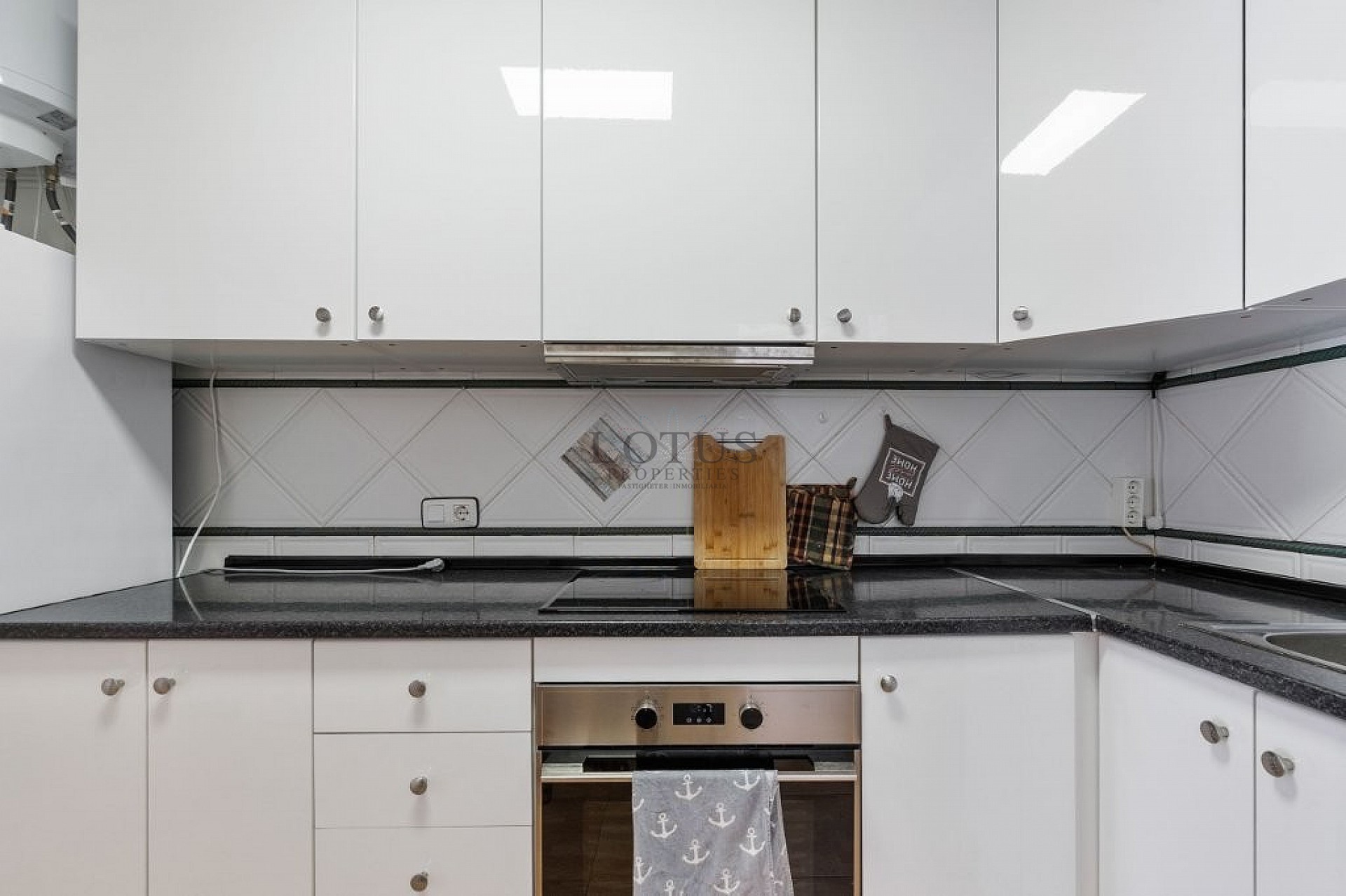 Superfint Radhus med 3 sovrum och flera terrasser - Lotus Properties