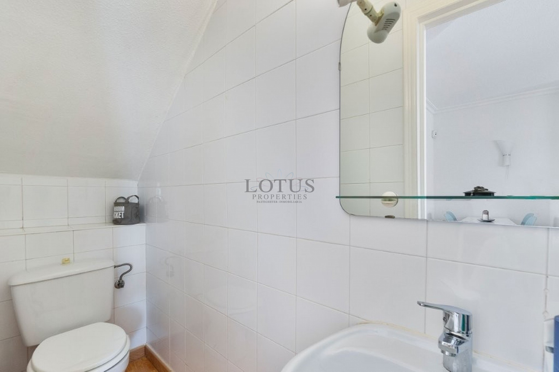 Superfint Radhus med 3 sovrum och flera terrasser - Lotus Properties