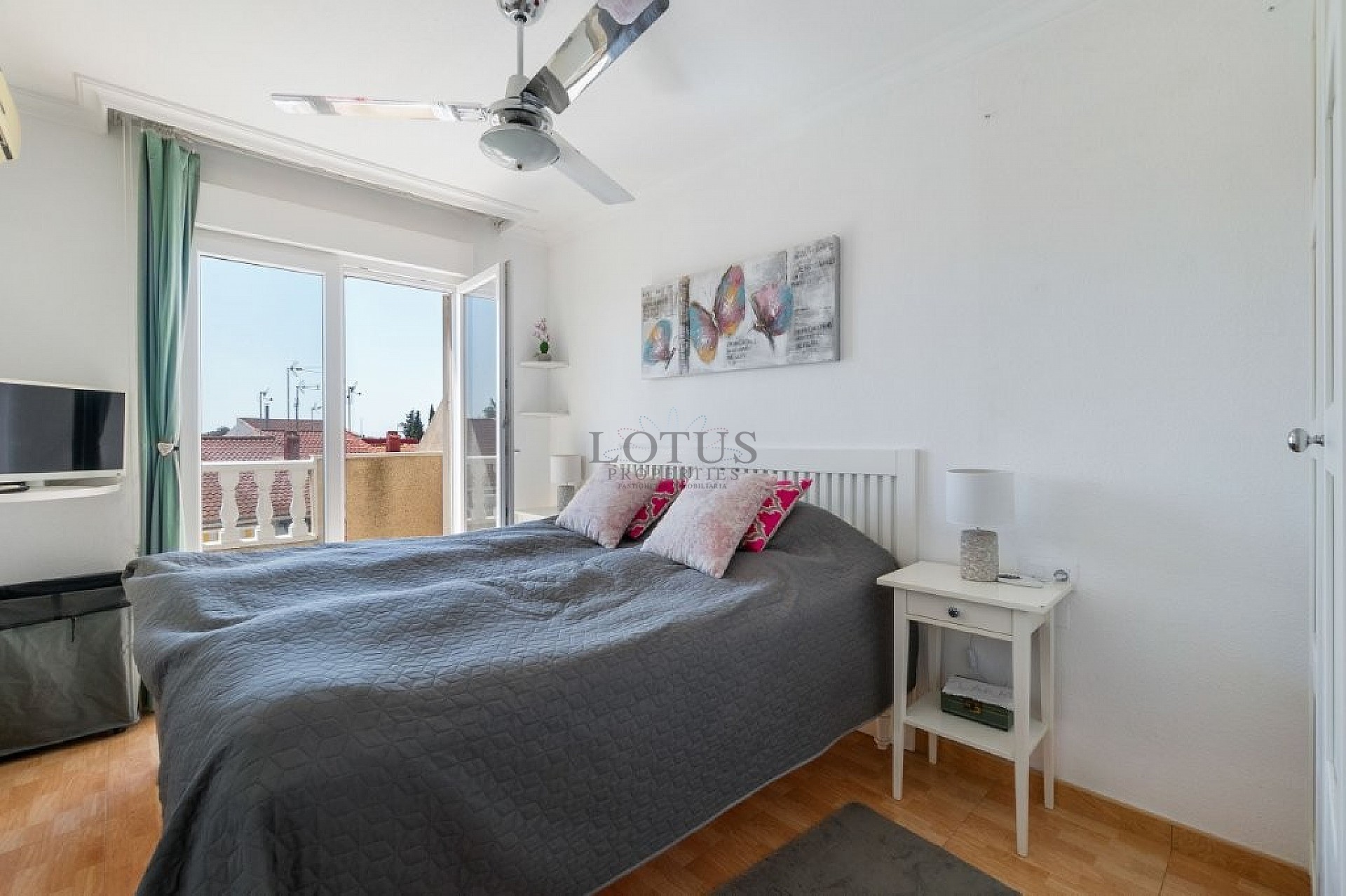 Superfint Radhus med 3 sovrum och flera terrasser - Lotus Properties