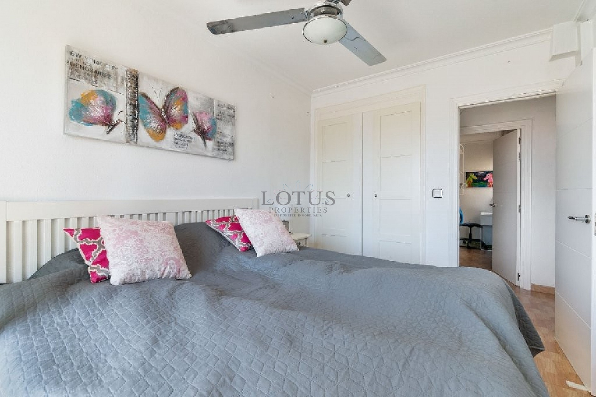 Superfint Radhus med 3 sovrum och flera terrasser - Lotus Properties