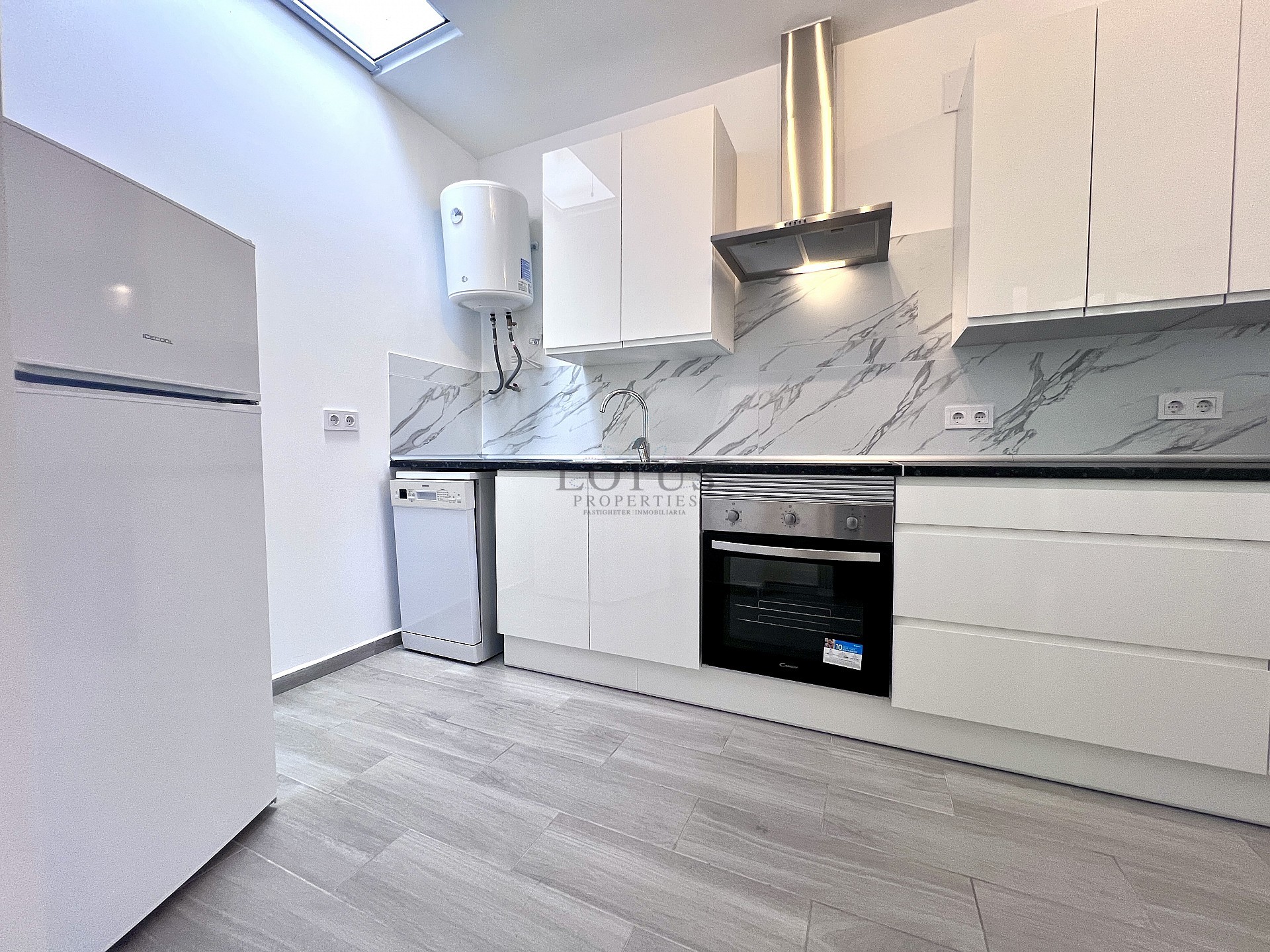 Nyrenoverad enplans radhus i Torreta - Lotus Properties