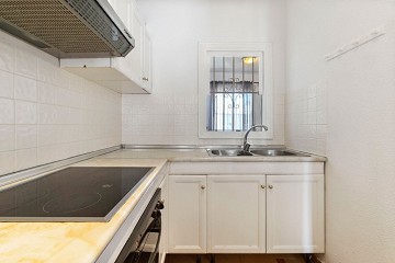 Rymligt hörnradhus med 4 sovrum och flera terrasser - Lotus Properties