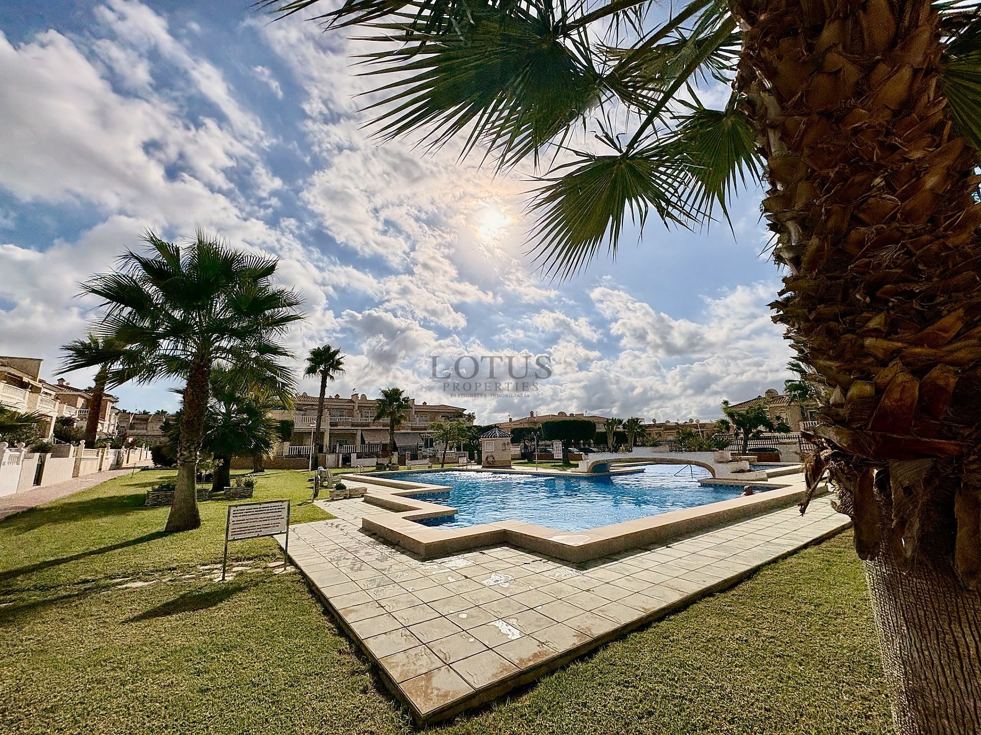 Vackert radhus med 3 sovrum i Residencial Fortuna – Doña Pepa - Lotus Properties