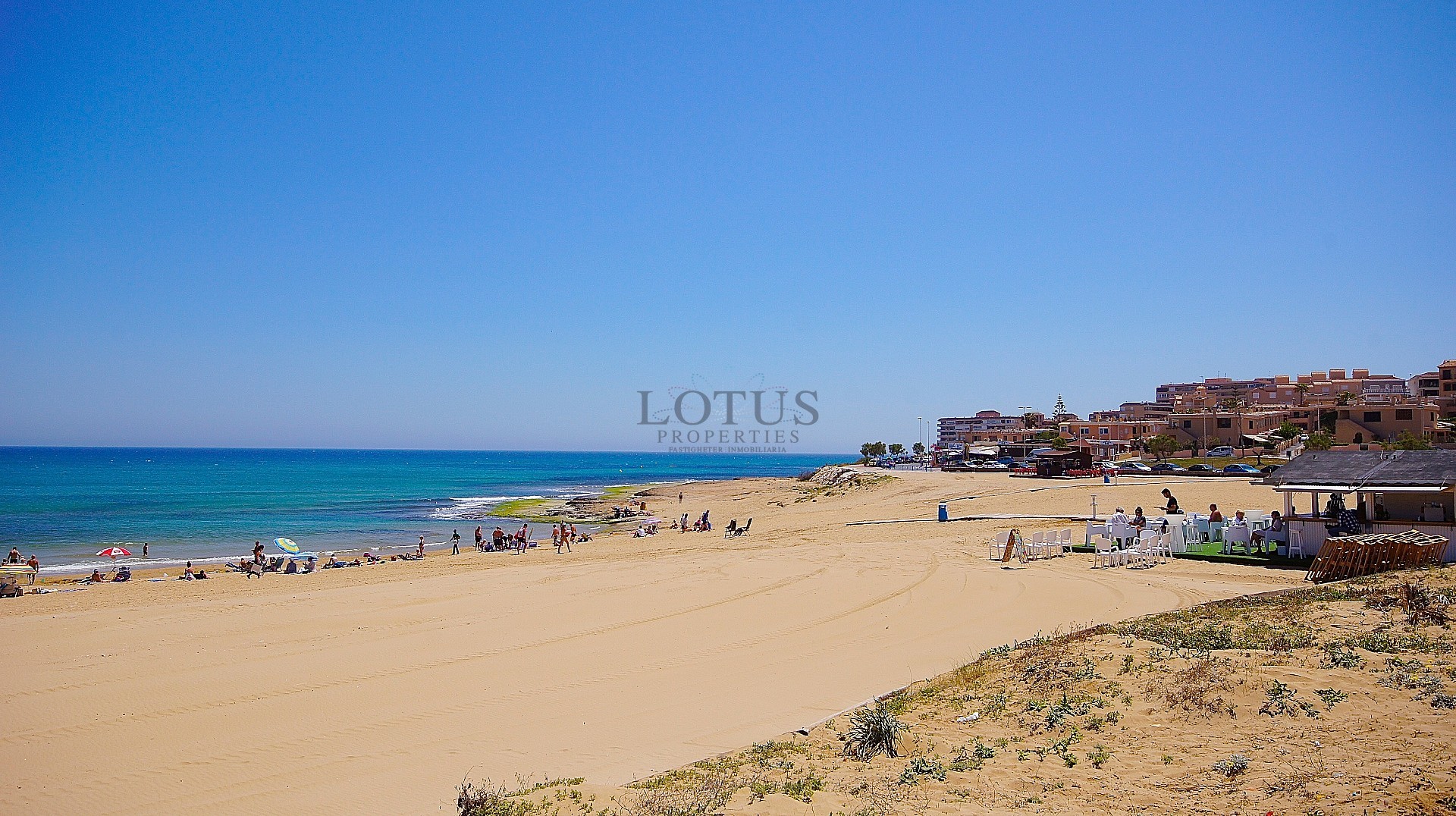 Totalrenoverat radhus endast 100 meter från stranden – La Mata, Torrevieja - Lotus Properties