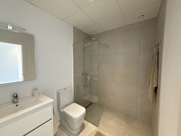 EXKLUSIV TAKVÅNING MED 3 SOVRUM MED STOR TERRASS OCH HAVSUTSIKT - Lotus Properties