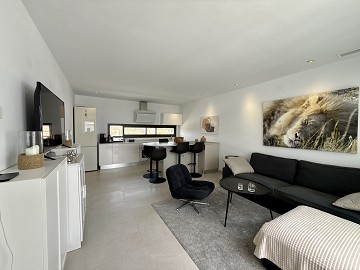 EXKLUSIV TAKVÅNING MED 3 SOVRUM MED STOR TERRASS OCH HAVSUTSIKT - Lotus Properties