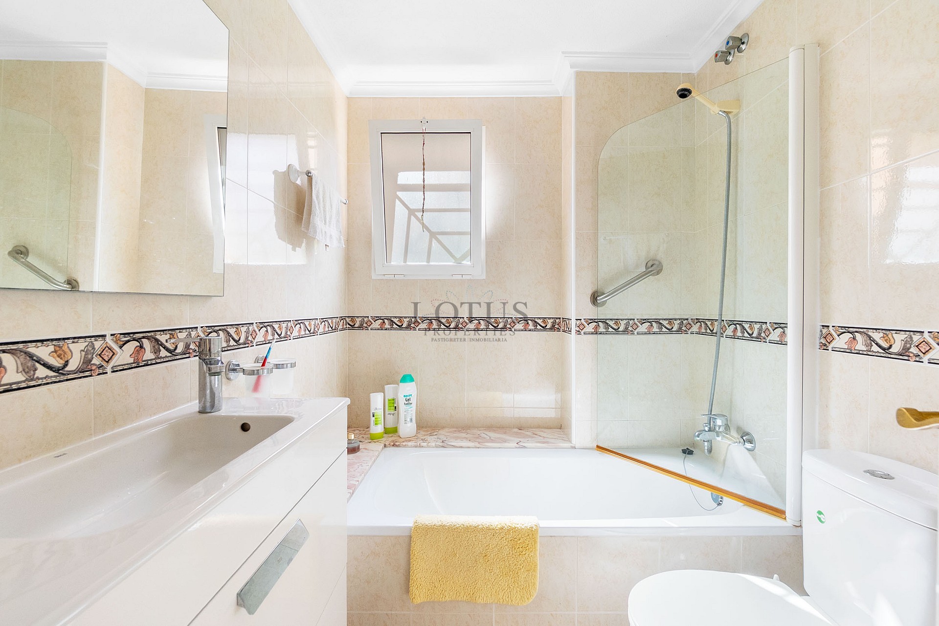 Super mysig markplan i populära Rocio II i hjärtat av Aguas Nuevas  - Lotus Properties