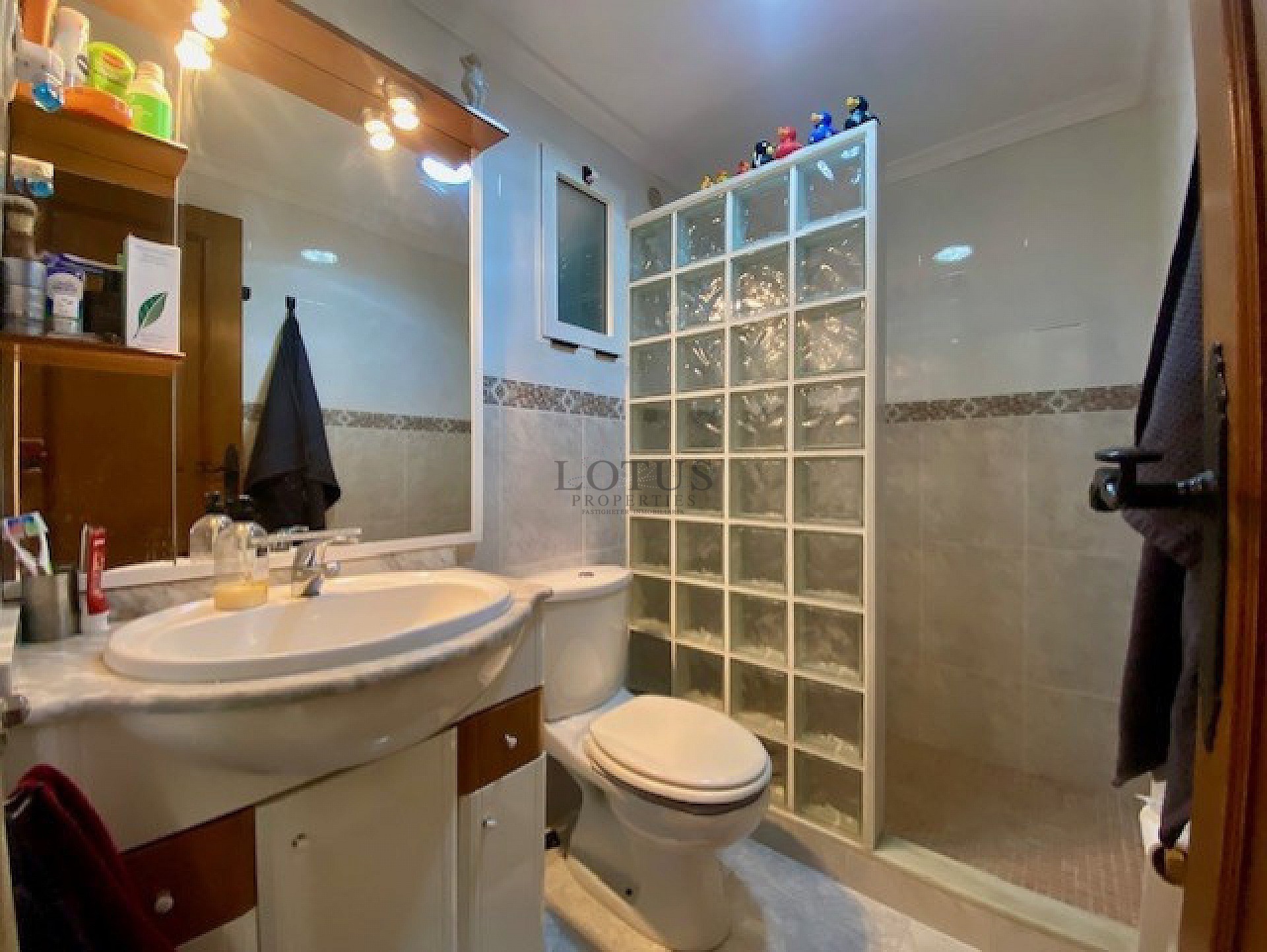 Mysig markplanslägenhet endast 500 Meter till La Mata stranden! - Lotus Properties