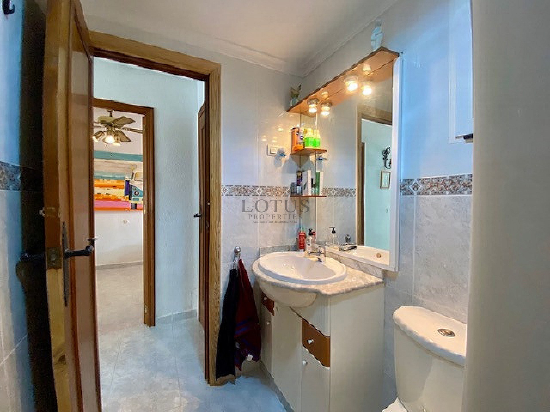 Mysig markplanslägenhet endast 500 Meter till La Mata stranden! - Lotus Properties