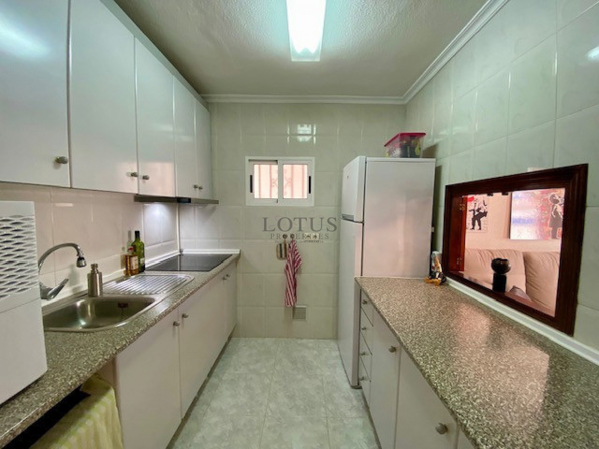 Mysig markplanslägenhet endast 500 Meter till La Mata stranden! - Lotus Properties