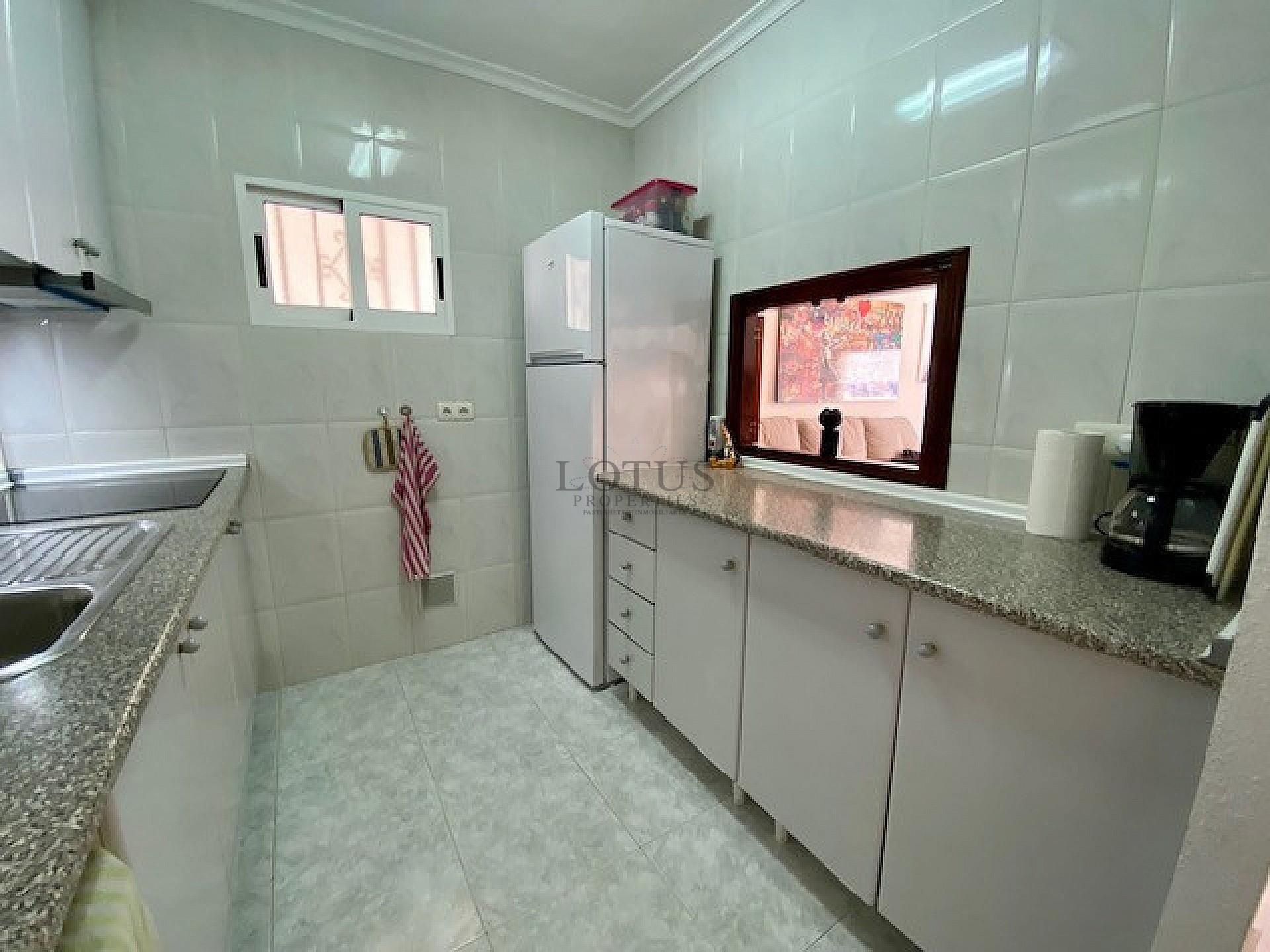 Mysig markplanslägenhet endast 500 Meter till La Mata stranden! - Lotus Properties