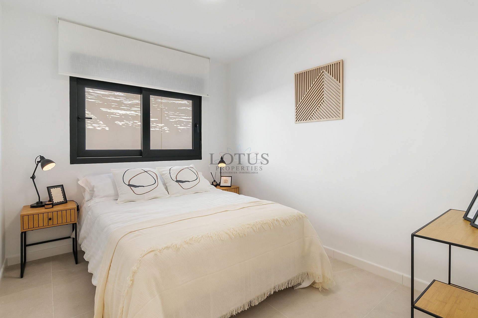 NYRENOVERAD PARHUS VILLA MED PRIVAT POOL I NATURSKÖNA EL CHAPARRAL - Lotus Properties