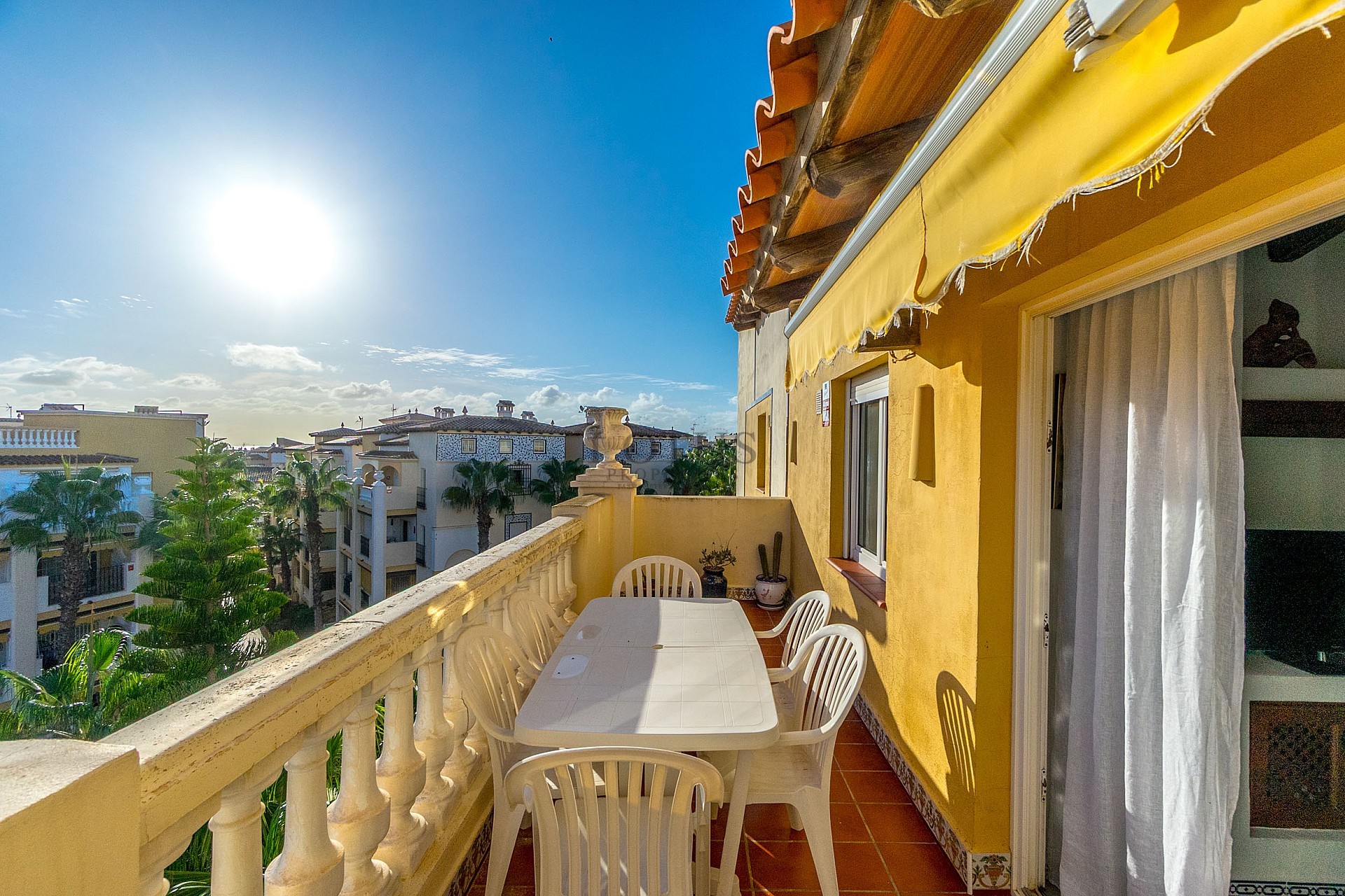 Stor takvåning med 3 sovrum och 2 badrum, havsutsikt, garage och förråd i Aldea del Mar - Lotus Properties