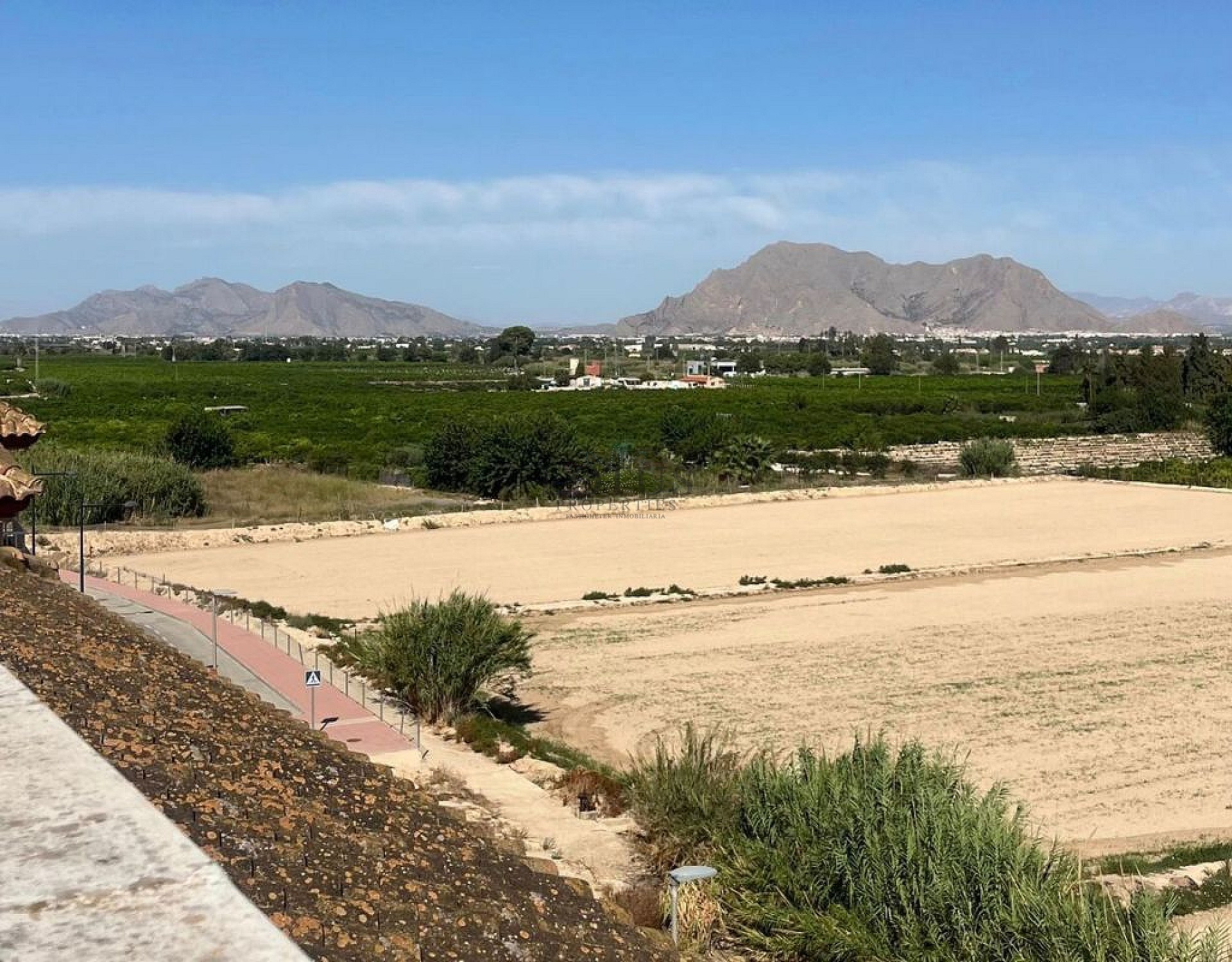 Rymlig lägenhet med 2 sovrum på översta våningen, privat solarium och förråd i Algorfa - Lotus Properties