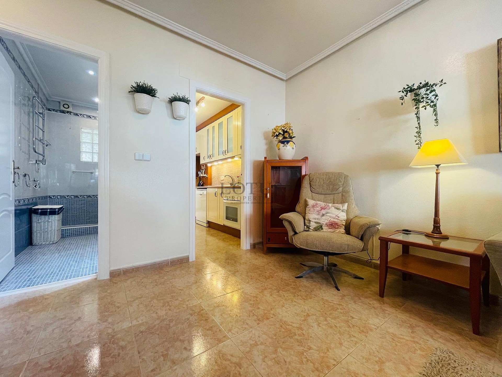 FANTASTISK VÄLSKÖTT OCH SOLIG BOSTAD I RES. ABACAL - AGUAS NUEVAS! - Lotus Properties