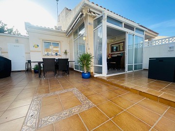 FANTASTISK VÄLSKÖTT OCH SOLIG BOSTAD I RES. ABACAL - AGUAS NUEVAS! - Lotus Properties