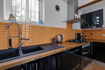 Charmigt hörnradhus med fantastisk takterrass och havsutsikt i Villamartin - Lotus Properties