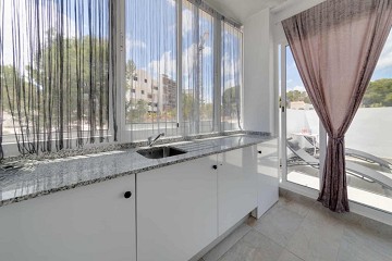 Charmigt hörnradhus med fantastisk takterrass och havsutsikt i Villamartin - Lotus Properties