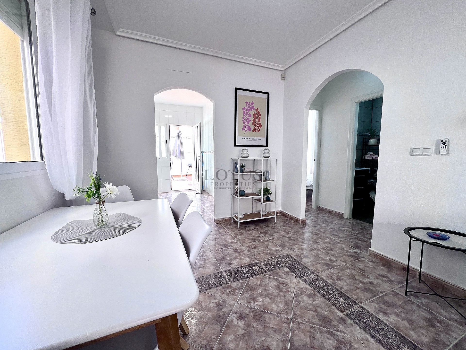 Fantastisk hörnlägenhet i Los Altos - Lotus Properties