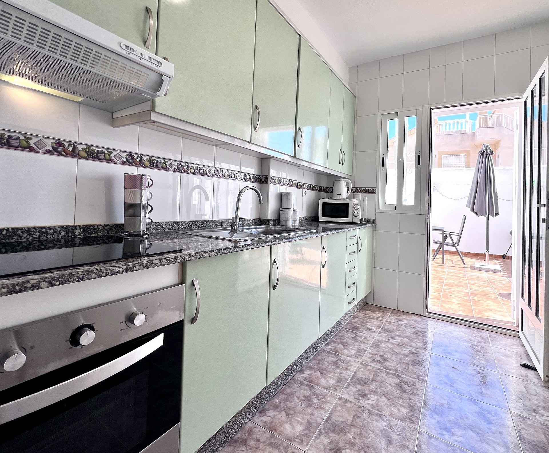 Fantastisk hörnlägenhet i Los Altos - Lotus Properties