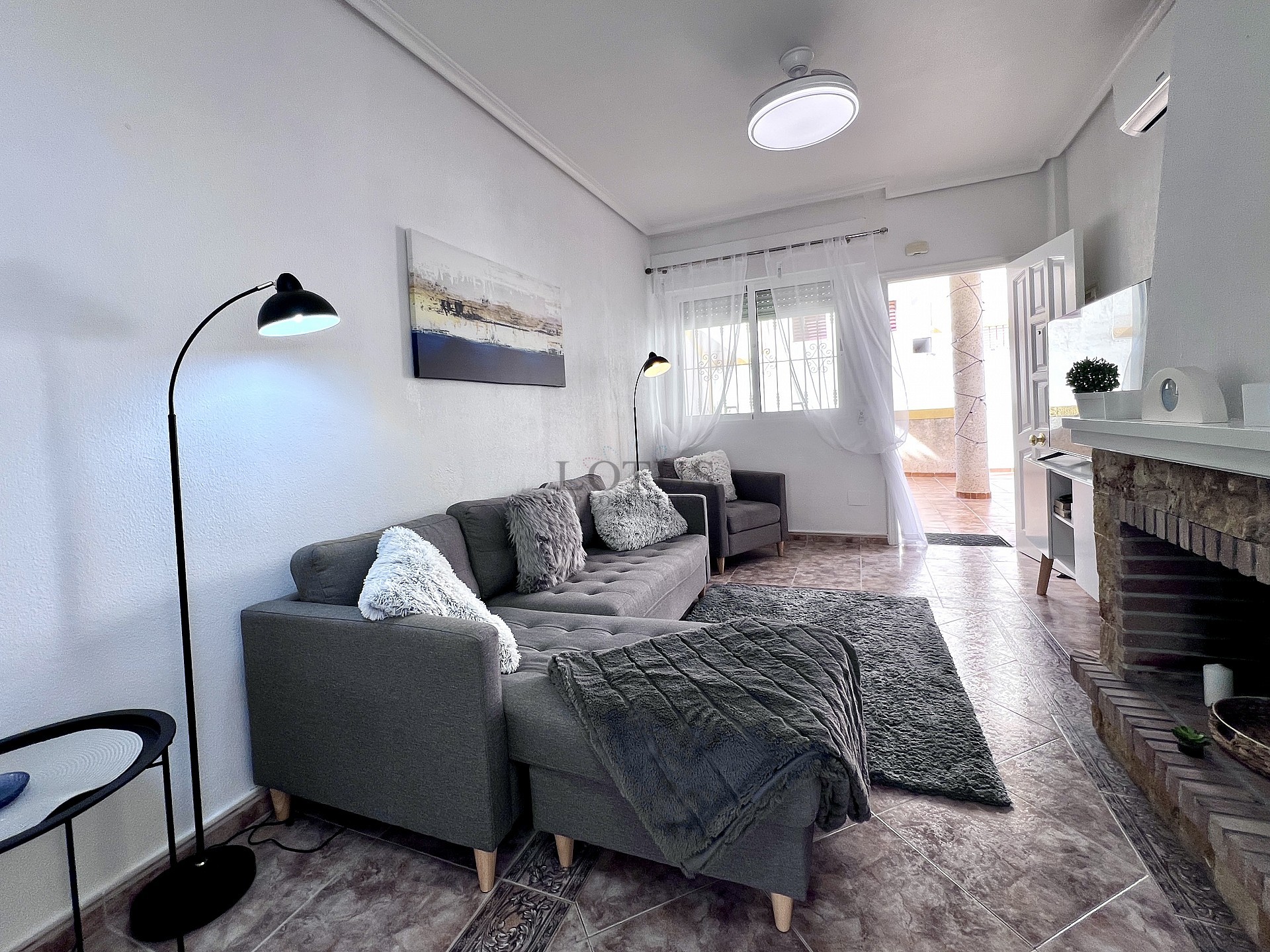 Fantastisk hörnlägenhet i Los Altos - Lotus Properties