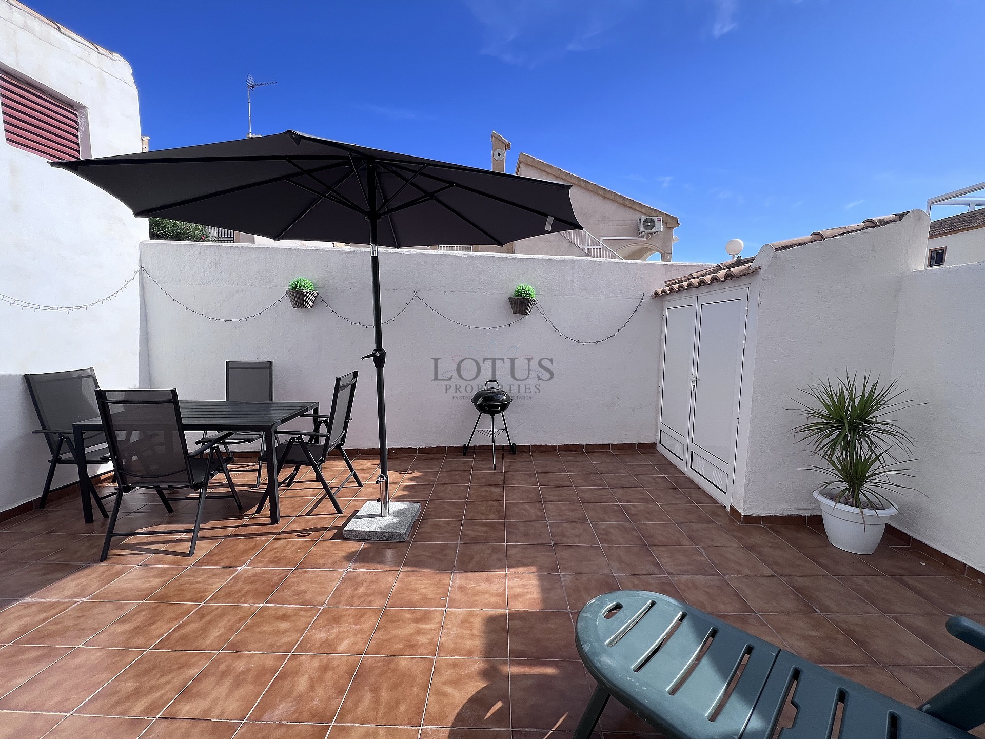 Fantastisk hörnlägenhet i Los Altos - Lotus Properties