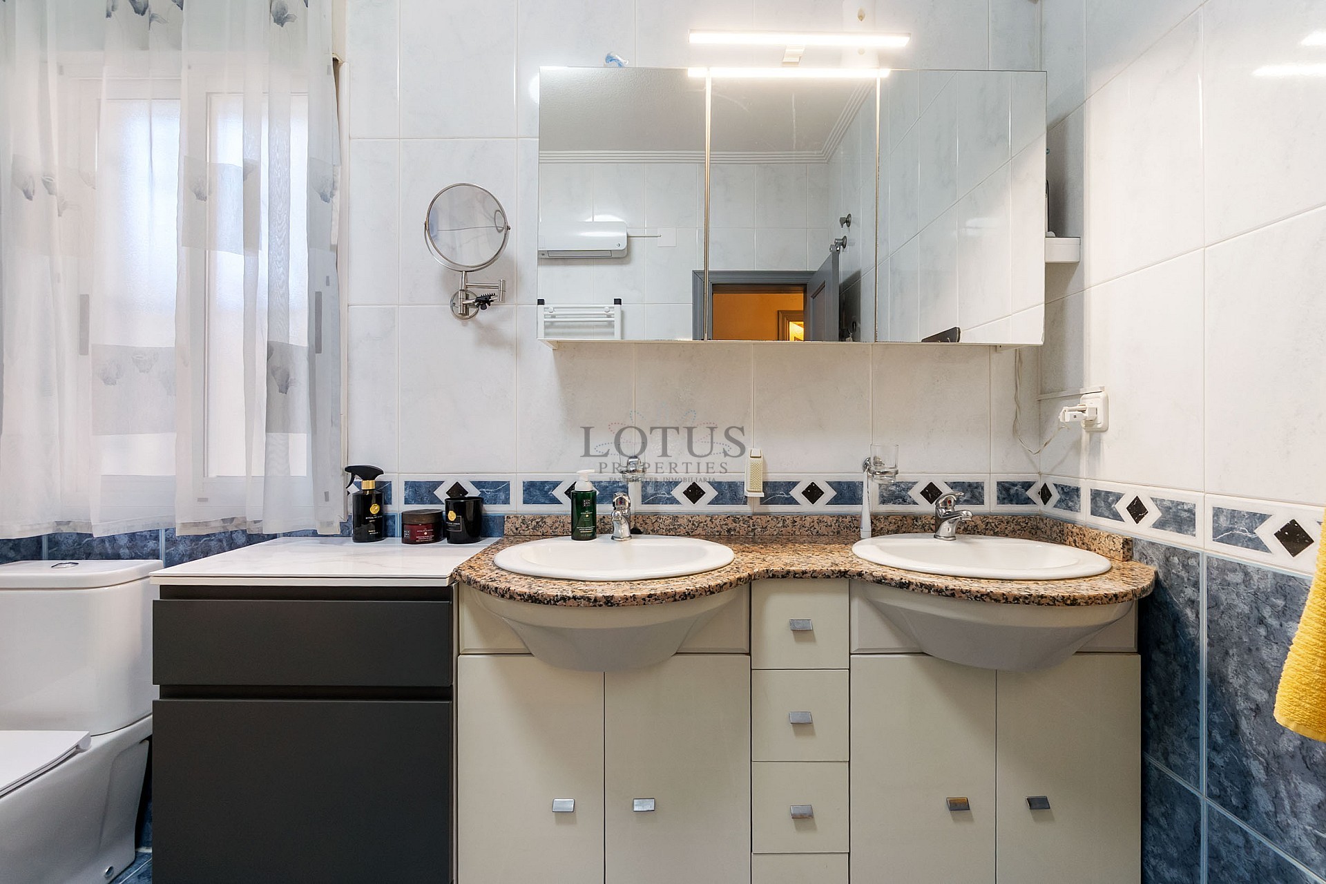 Charmig och välskött villa med 3 sovrum och uppvärmd saltvattenpool - Lotus Properties