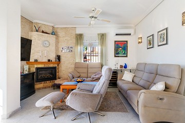 Charmig och välskött villa med 3 sovrum och uppvärmd saltvattenpool - Lotus Properties