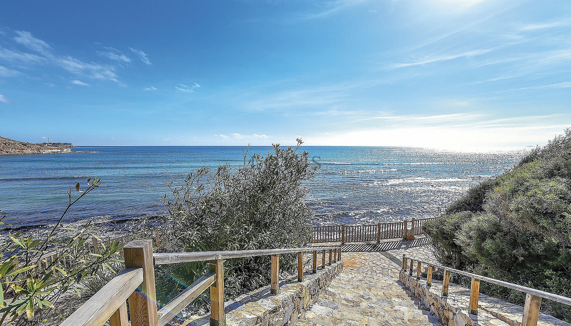 Nya lägenheter 700 m till La Mata stranden - Visningshus klart - Lotus Properties