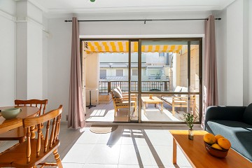 Mysig lägenhet med stor balkong i söderläge endast 160 m till Playa del Cura stranden! - Lotus Properties