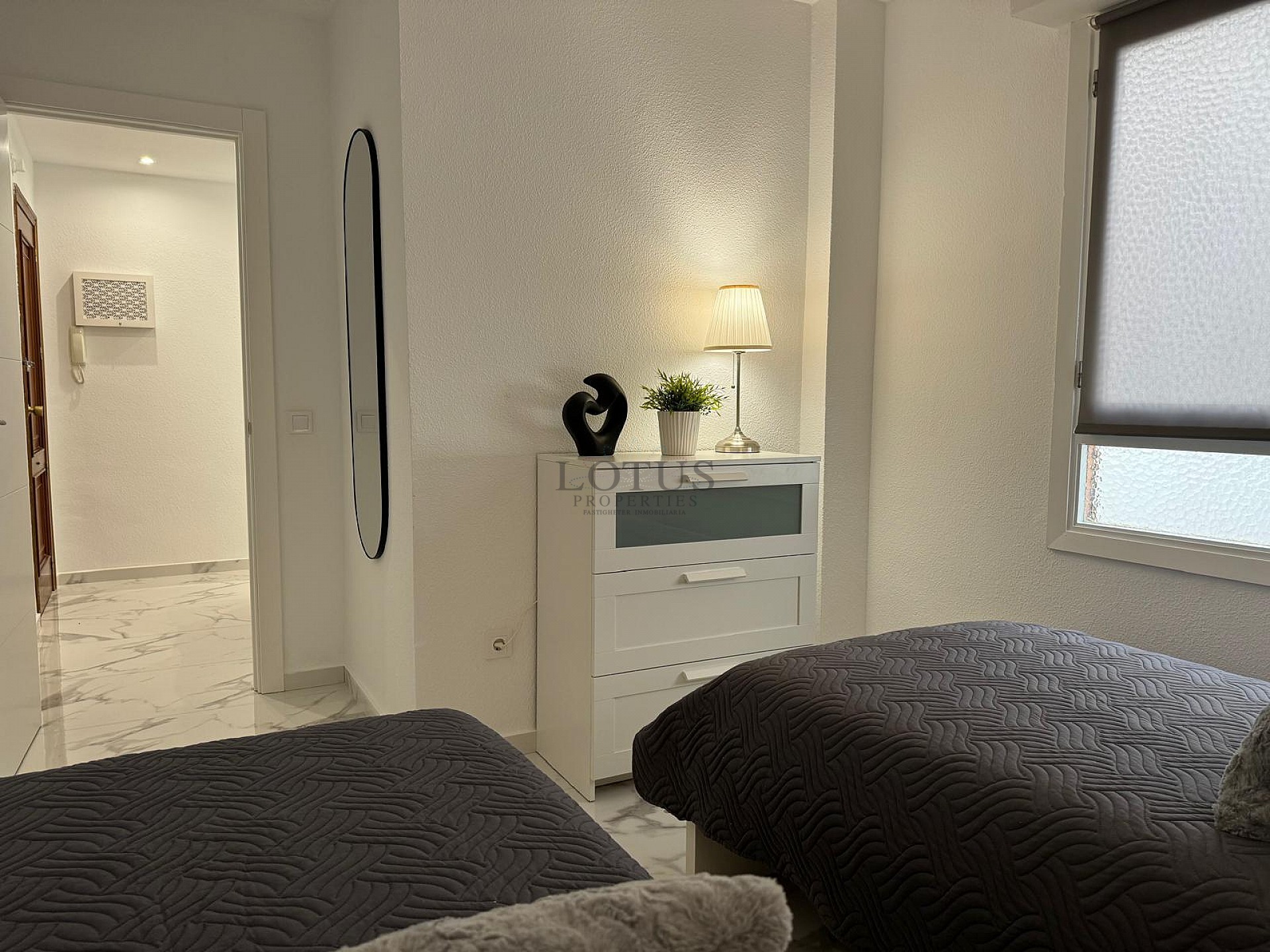 FLÄGENHET MED 4 SOVRUM 200 METER FRÅN STRANDEN - Lotus Properties