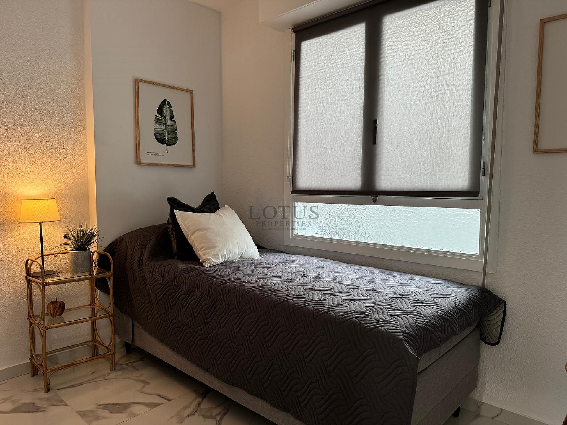 FLÄGENHET MED 4 SOVRUM 200 METER FRÅN STRANDEN - Lotus Properties