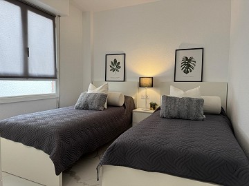 FLÄGENHET MED 4 SOVRUM 200 METER FRÅN STRANDEN - Lotus Properties