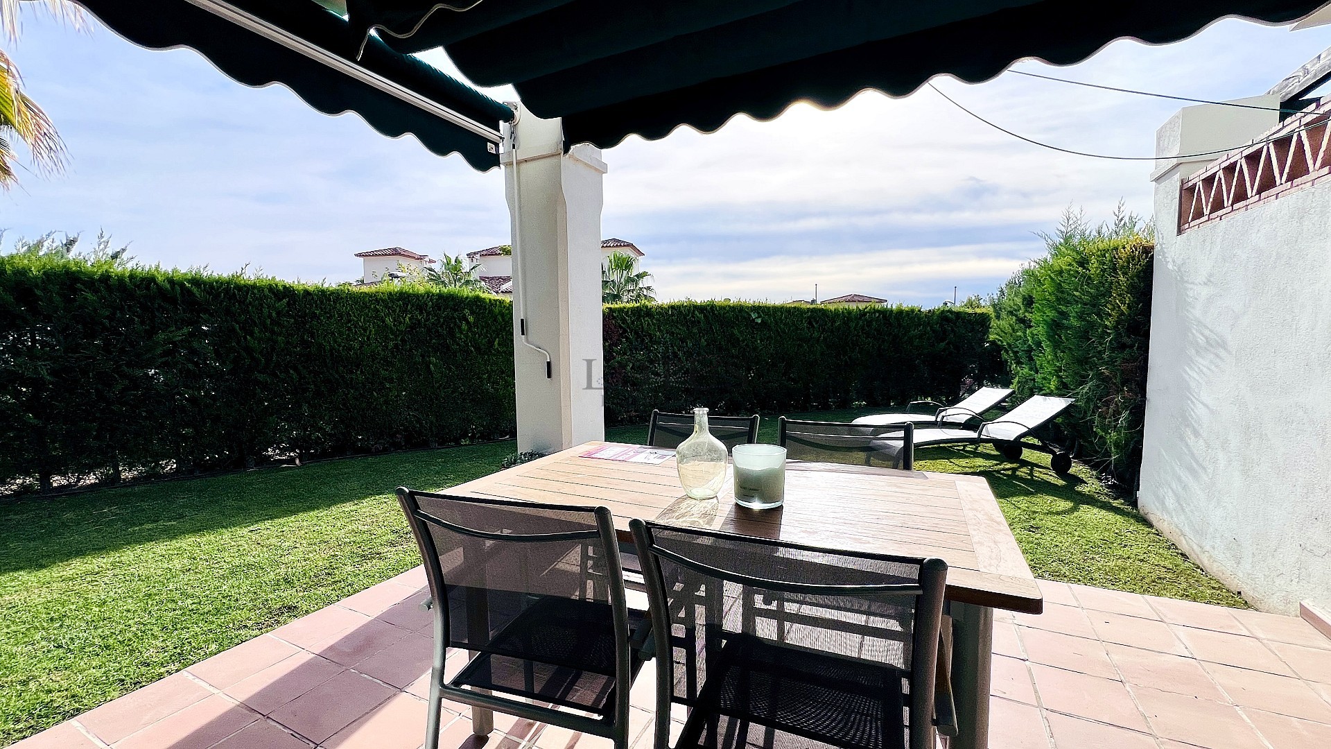 Exklusivt hörnradhus i Golf Bahía – nära Benidorm, stränder, golf och nöjesparker - Lotus Properties