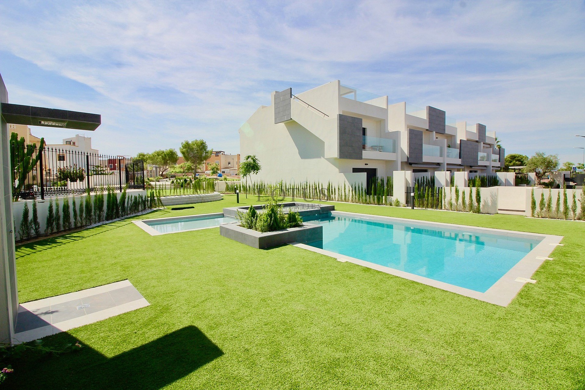 Markplanslägenheter med 3 sovrum - Los Balcones - Lotus Properties