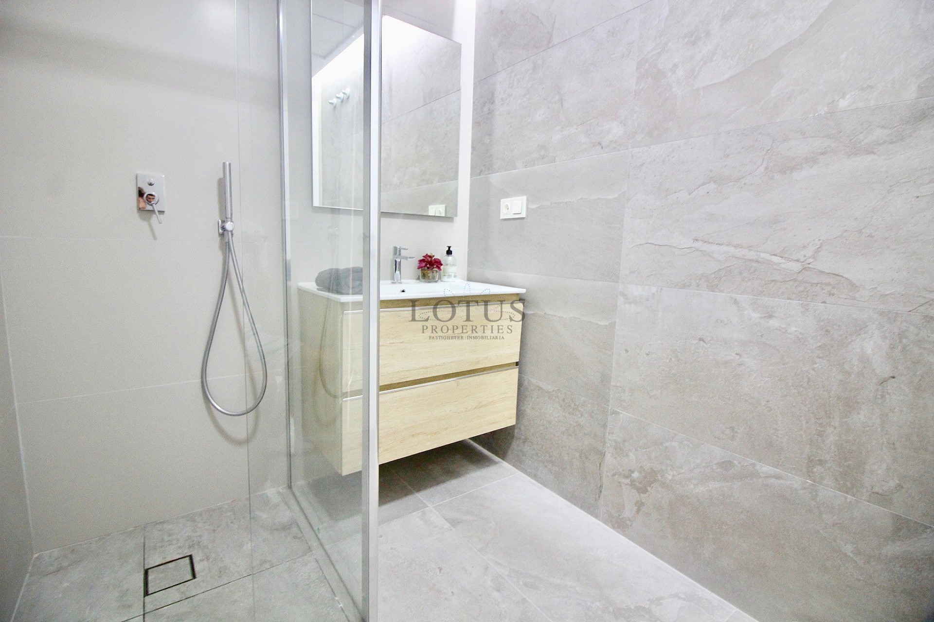 Markplanslägenheter med 3 sovrum - Los Balcones - Lotus Properties