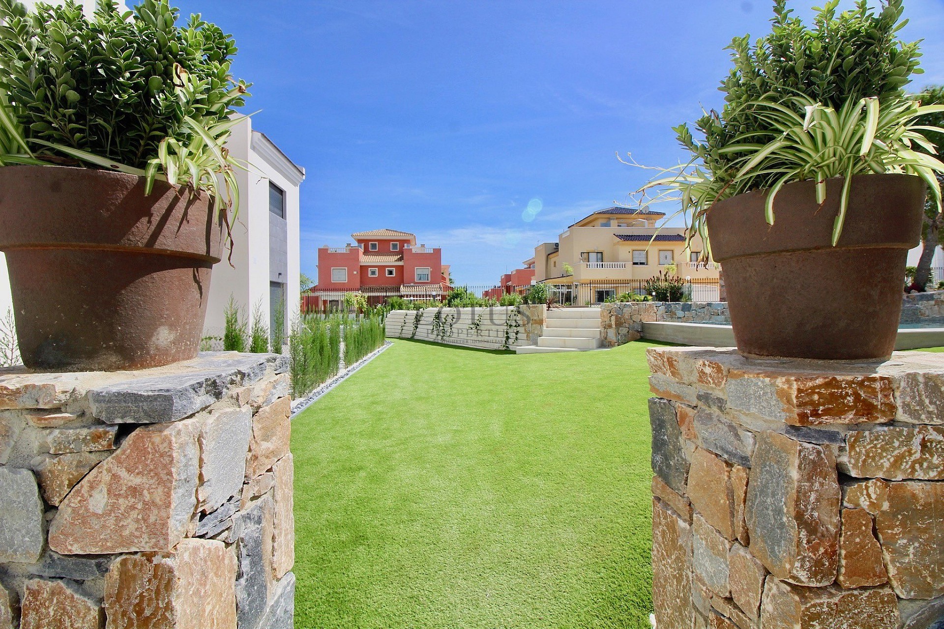 Markplanslägenheter med 3 sovrum - Los Balcones - Lotus Properties