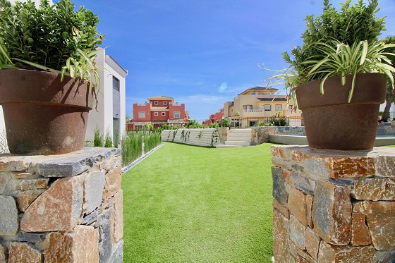 Markplanslägenheter med 3 sovrum - Los Balcones - Lotus Properties