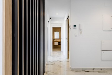 MODERN TAKVÅNING MED FANTASTISK HAVSUTSIKT OCH STOR PRIVAT TAKTERRASS. - Lotus Properties