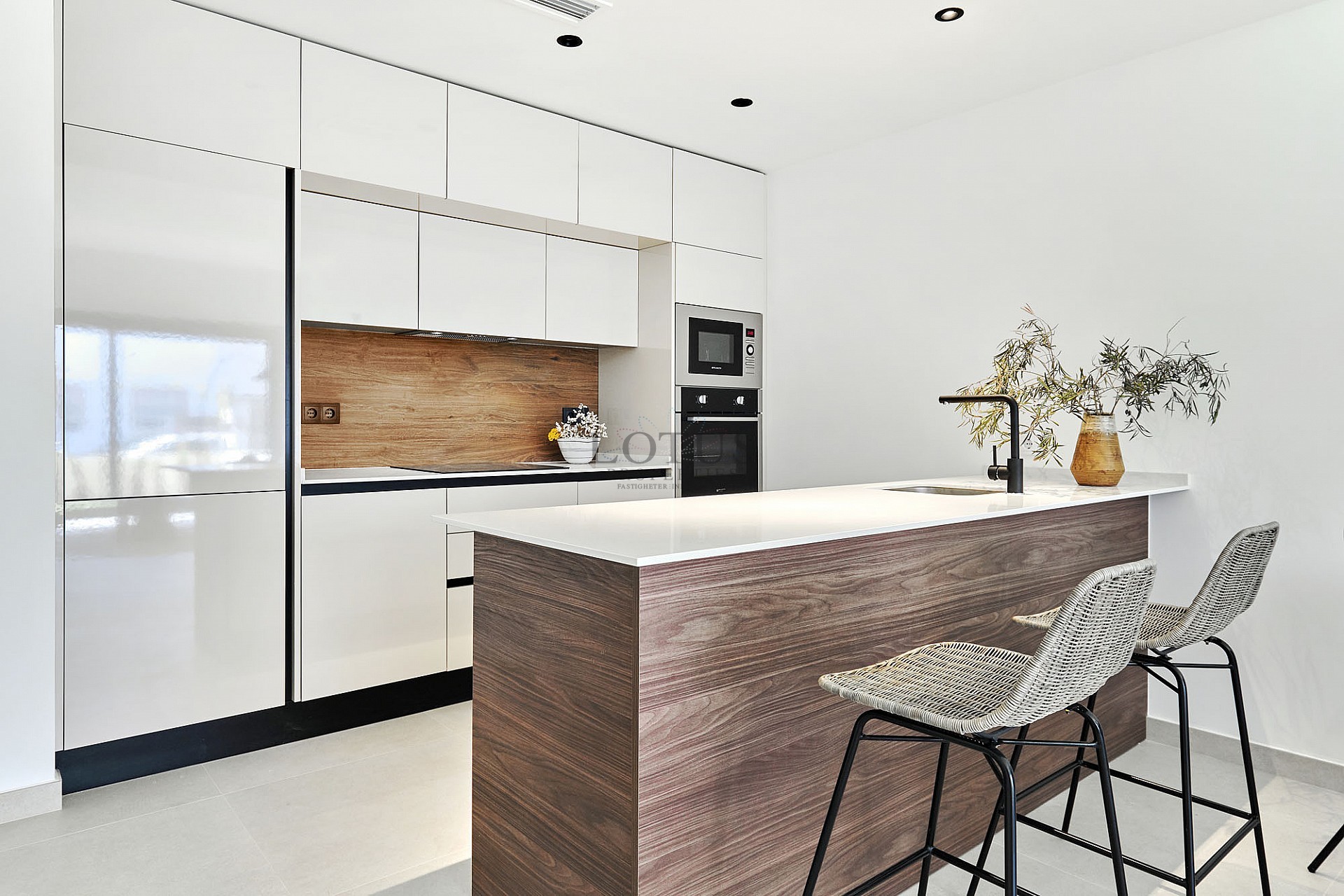 Ny Medelhavs resort 300 m till havet - Torrevieja - Lotus Properties