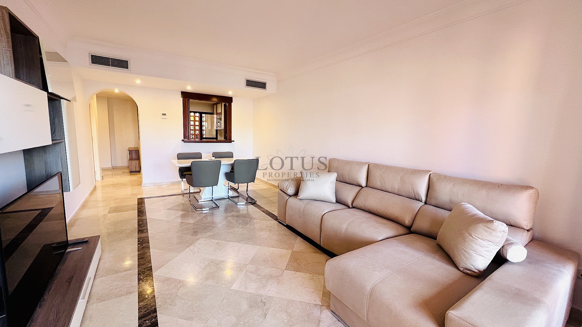 Exklusivt boende vid Villamartin Golf – Modernt hem i toppskick nära La Zenia Boulevard - Lotus Properties