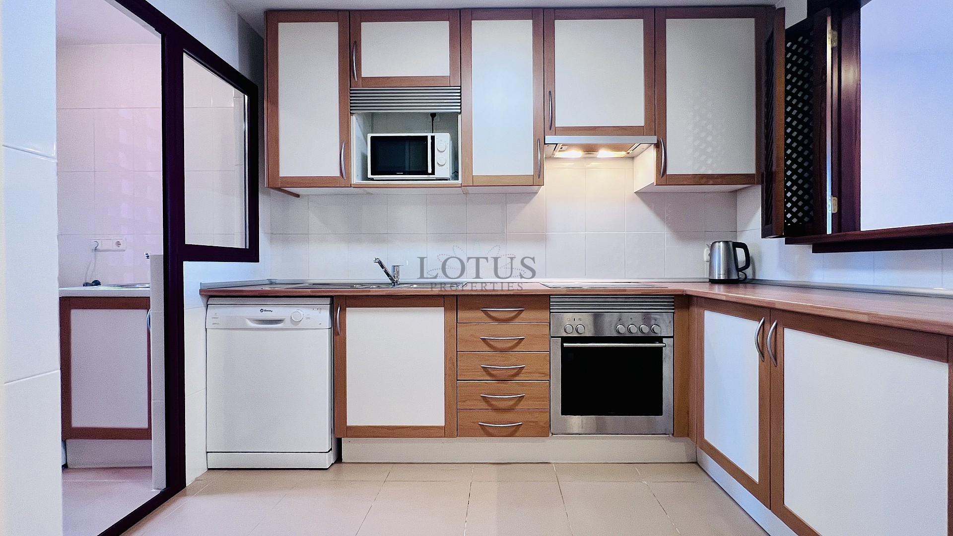 Exklusivt boende vid Villamartin Golf – Modernt hem i toppskick nära La Zenia Boulevard - Lotus Properties