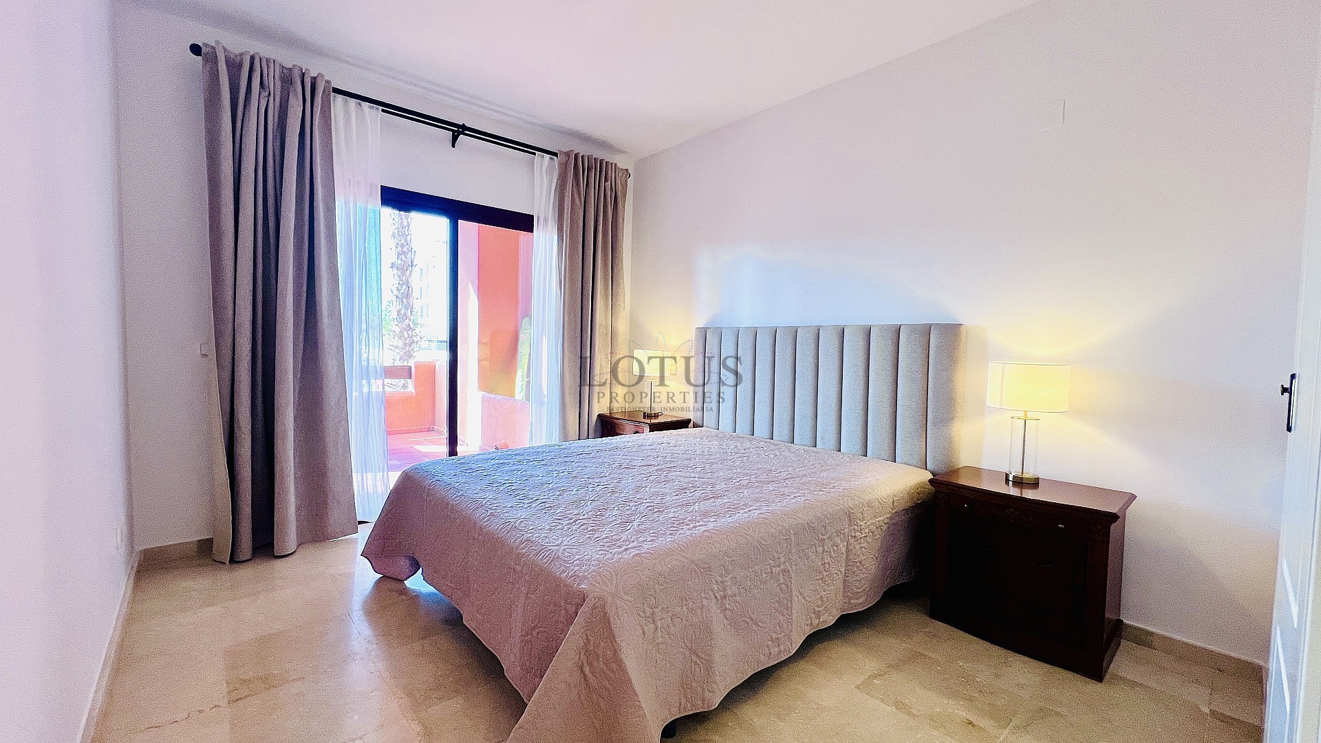 Exklusivt boende vid Villamartin Golf – Modernt hem i toppskick nära La Zenia Boulevard - Lotus Properties