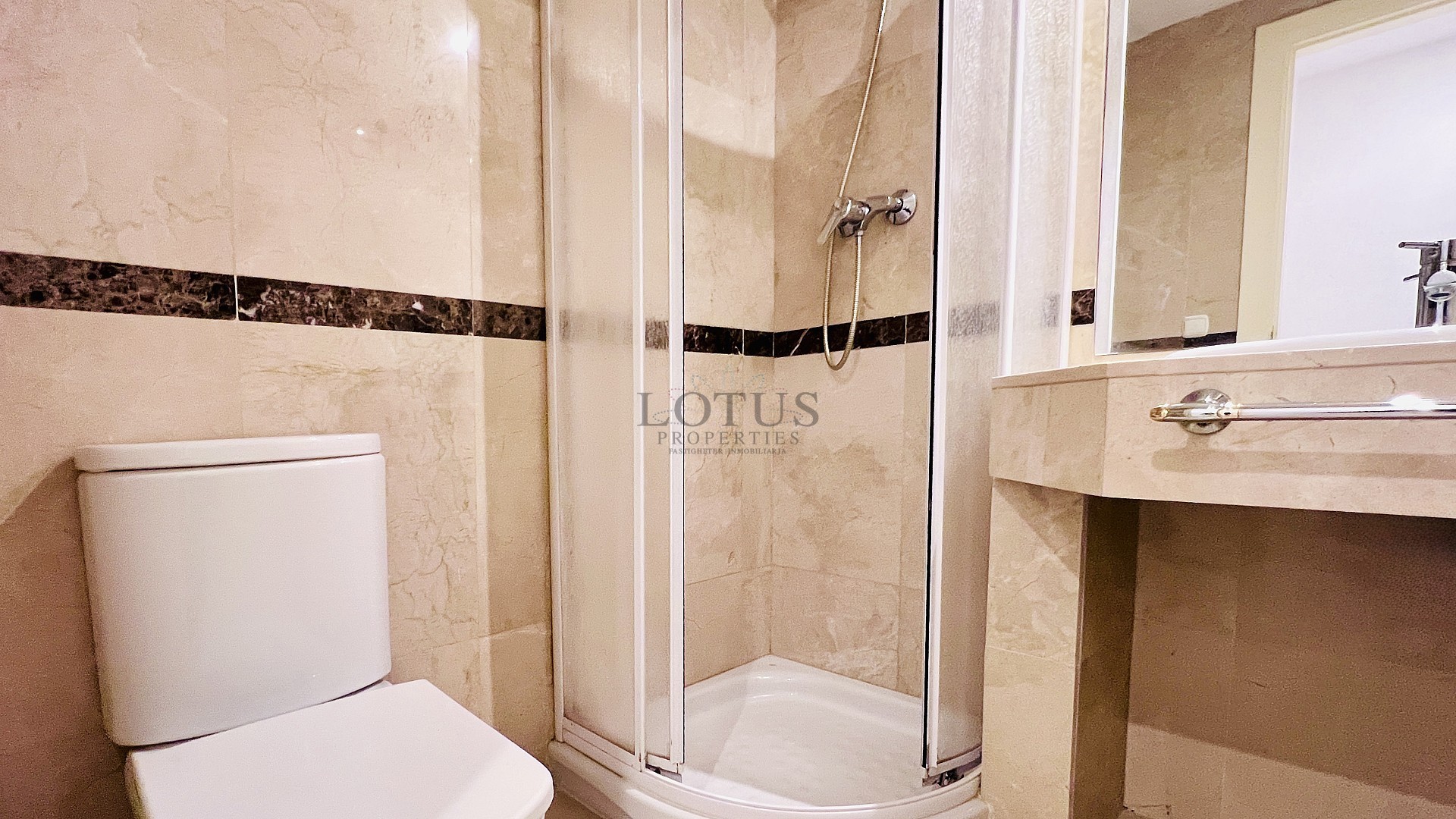 Exklusivt boende vid Villamartin Golf – Modernt hem i toppskick nära La Zenia Boulevard - Lotus Properties