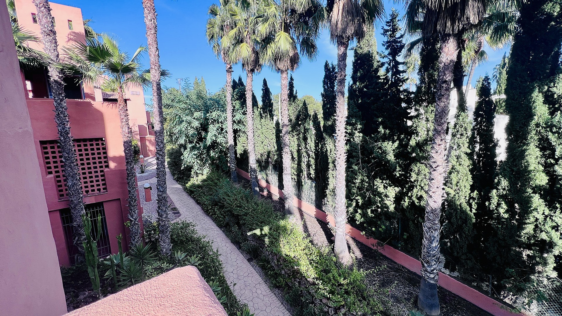 Exklusivt boende vid Villamartin Golf – Modernt hem i toppskick nära La Zenia Boulevard - Lotus Properties